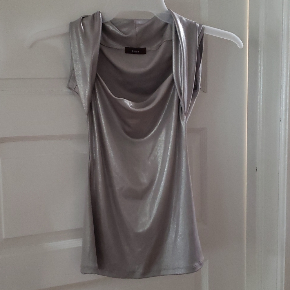 Unyx Silver Sparkle Top Size Small